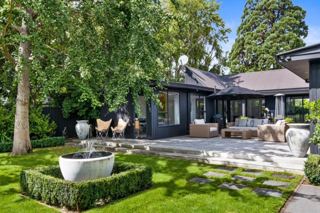 Black Luxury Lodge Blenheim Extérieur photo