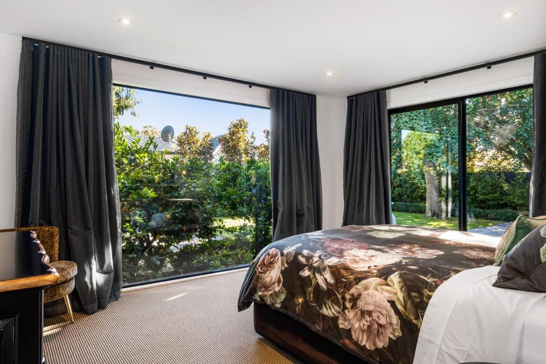 Black Luxury Lodge Blenheim Extérieur photo