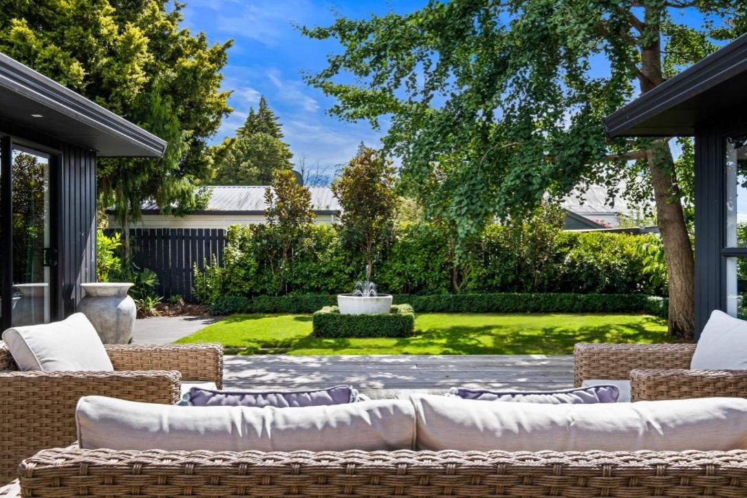 Black Luxury Lodge Blenheim Extérieur photo